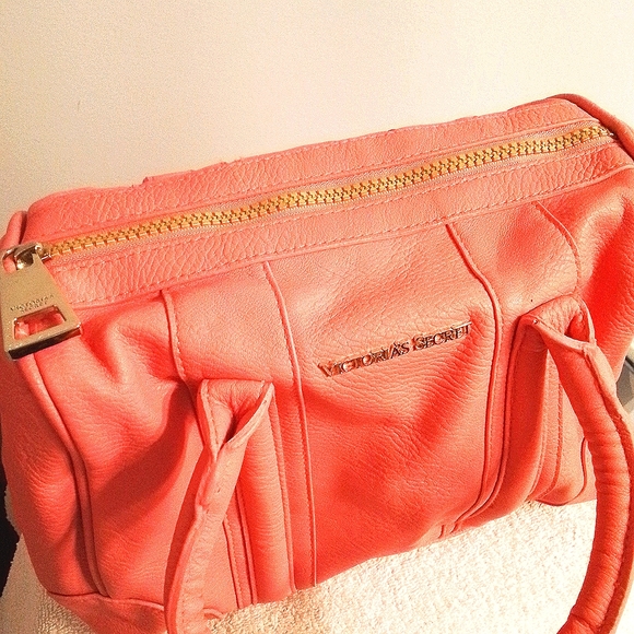 Victoria's Secret Leather Handbag (mini bowler bag) in a beautiful Pink color! - Picture 6 of 6